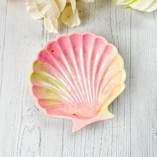 Plateau à bijoux en forme de coquillage élégant, fait main, idéal pour organiser colliers, bagues et bracelets tout en ajoutant une touche décorative raffinée